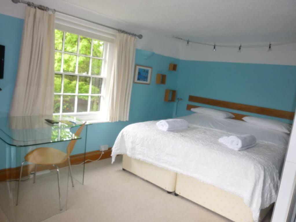 Bed and Breakfast The White House Takeley Exteriér fotografie