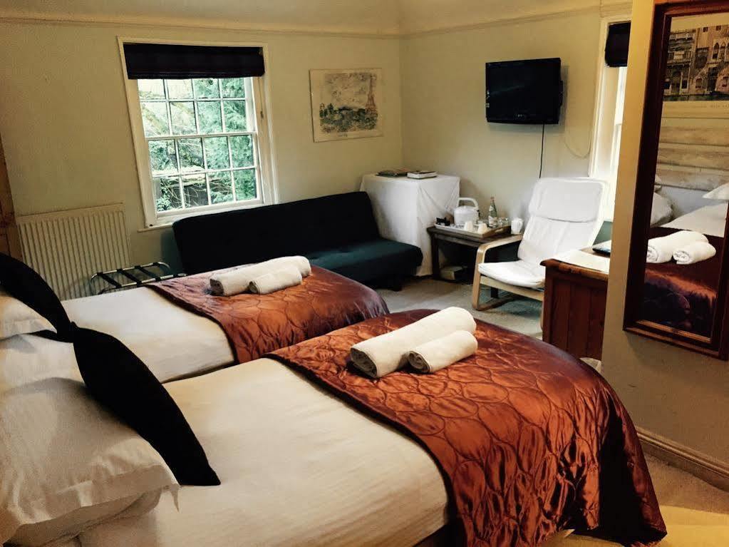Bed and Breakfast The White House Takeley Exteriér fotografie