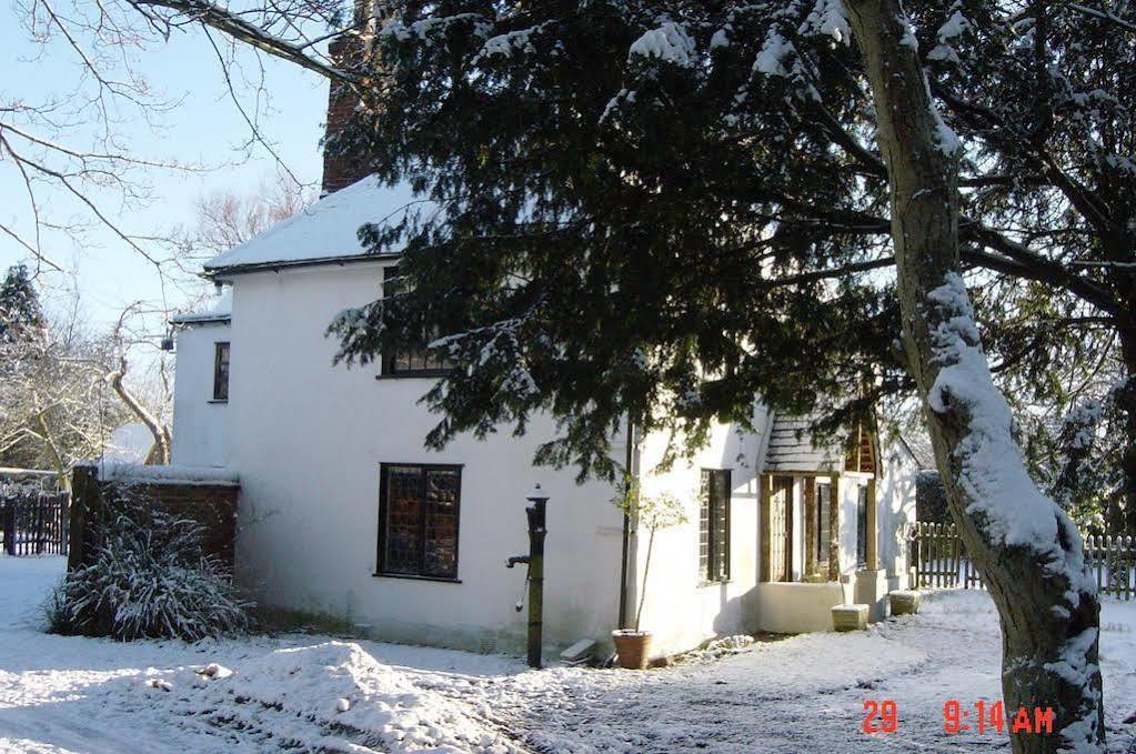 Bed and Breakfast The White House Takeley Exteriér fotografie